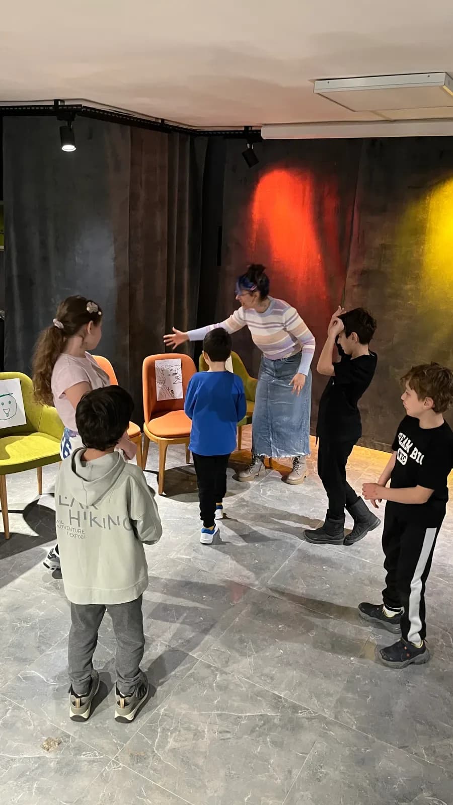 İngilizce Drama Atölyesi — stage and workshop moment 9
