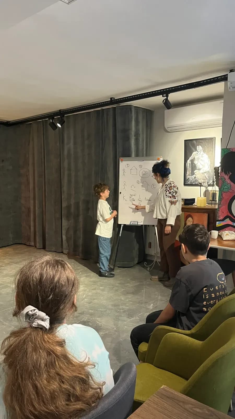 İngilizce Drama Atölyesi — stage and workshop moment 14